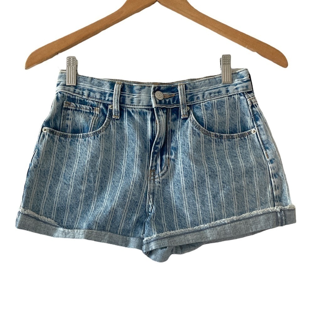 Old navy jean shorts size 14